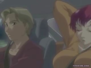 Hentai casal fica libidinous dentro um carro