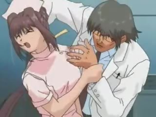 Dr. ir cruelly examining medmāsa s vagīna