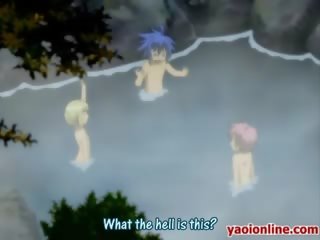 Hentai homosexuell pärchen hugging jeder andere im die schwimmbad
