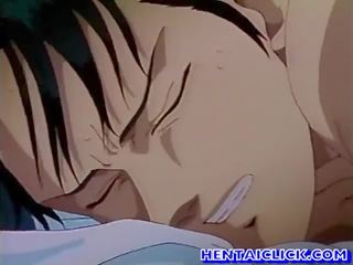 Hentai youth consigue su estrecho culo follada en cama